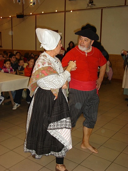 Christian en pecheur et Josette en crmonie