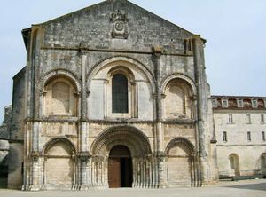 SAINTES ABBAYE AUX DAMES